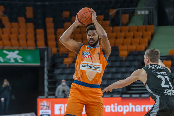 背靠背比赛 背靠背比赛