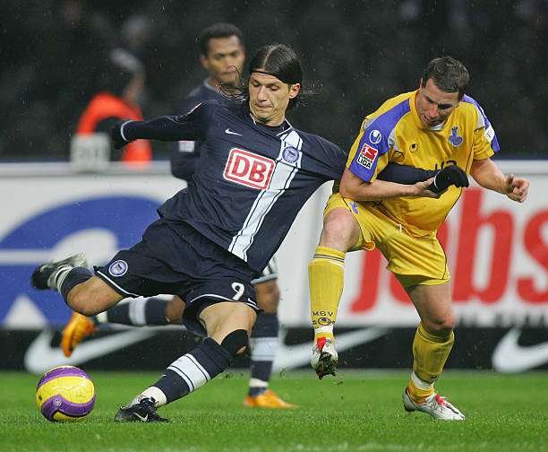 力屹立于榜 力屹立于榜