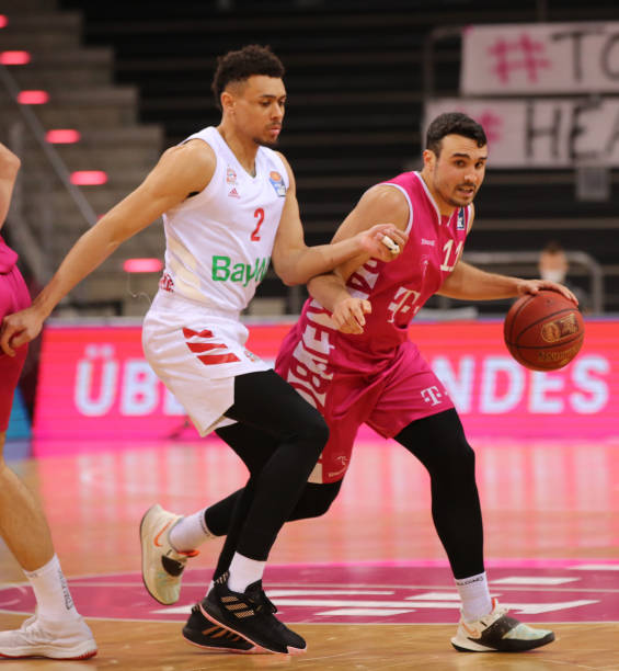 帮助玩家更 帮助玩家更